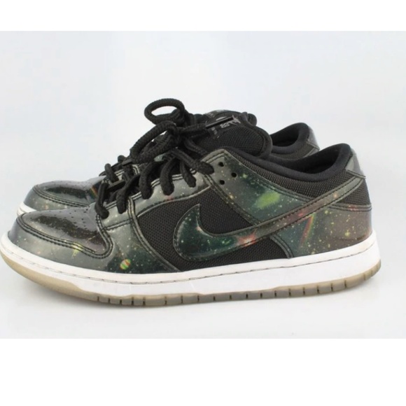 sb dunk intergalactic